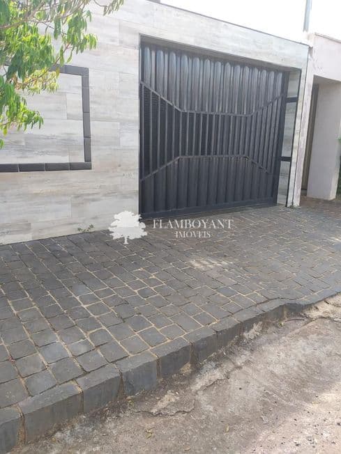 Casa para vender no Segismundo Pereira image 1