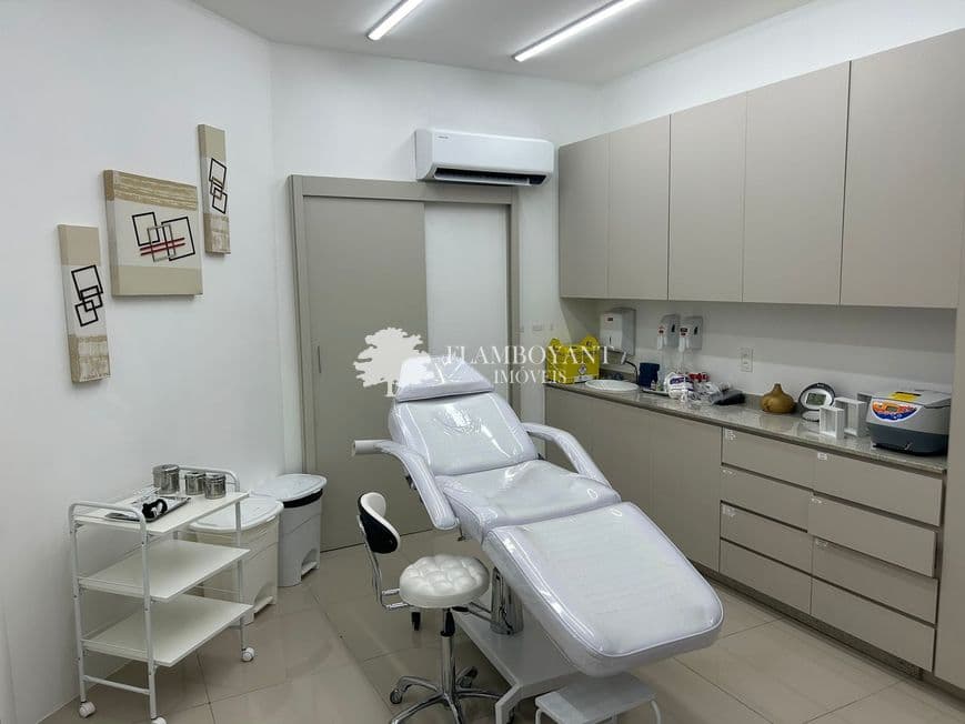 Sala para vender no Centro image 2